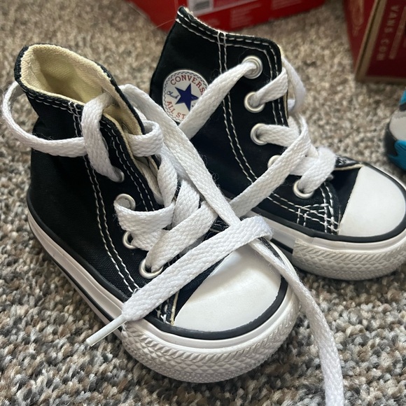 Baby Converse size 2 - Picture 1 of 1